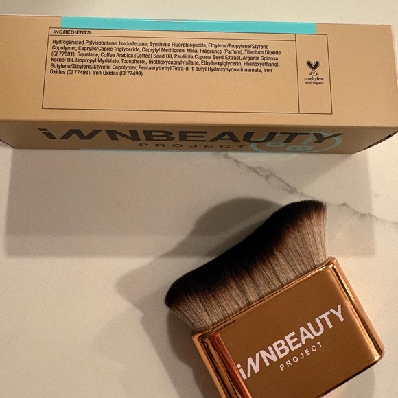 INNBEAUTY PROJECT Bronze Body Glow Moisturizer - Gold and Blue - Picture 3 of 4